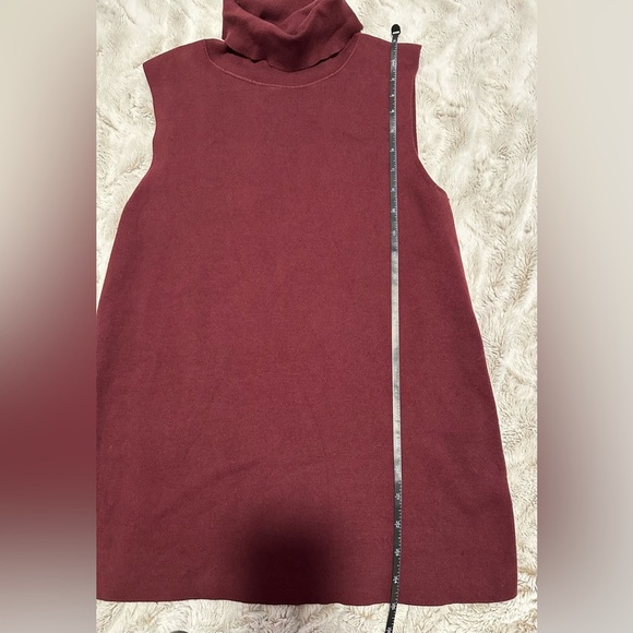 Talbots Petites Burgundy Sleeveless Turtleneck Knit Top - Picture 8 of 10